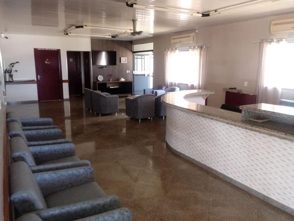 Giroto Hotel Realeza Ngoại thất bức ảnh